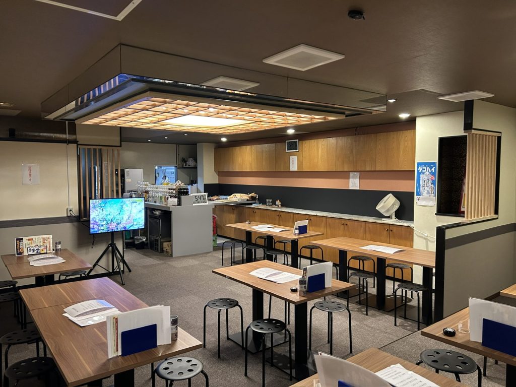 別邸は2023年６月オープン。広々とした店内